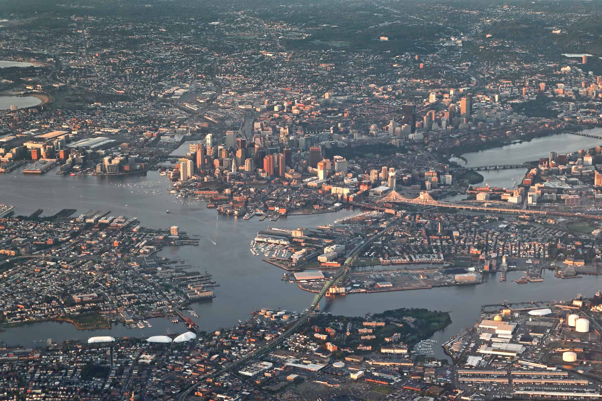 Boston vs. New York (2022) Which City is Better? [Tips & Data] (2023)